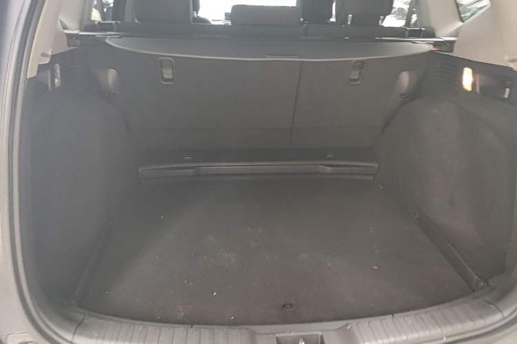 Used Honda CR-V 2017 240TURBO CVT 2WD Urban Edition Trunk