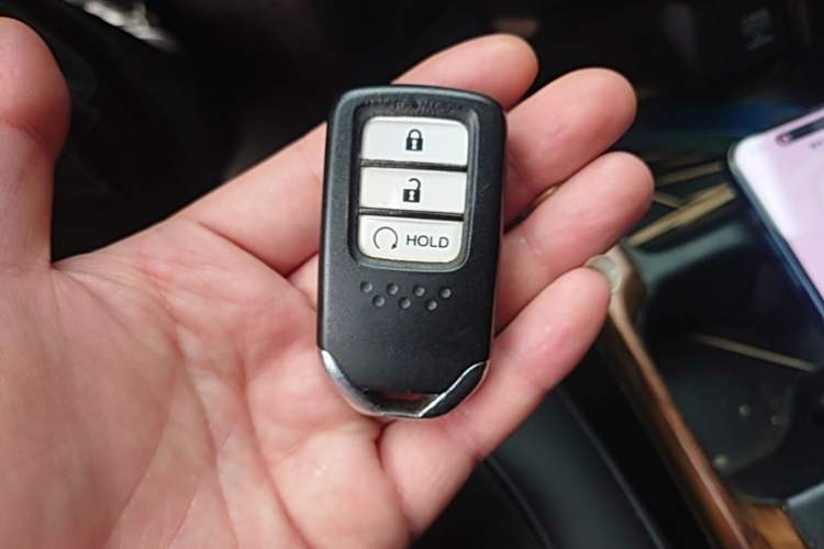 Used Honda CR-V 2017 240TURBO CVT Front-Wheel Drive Fashion Edition Vehicle Key