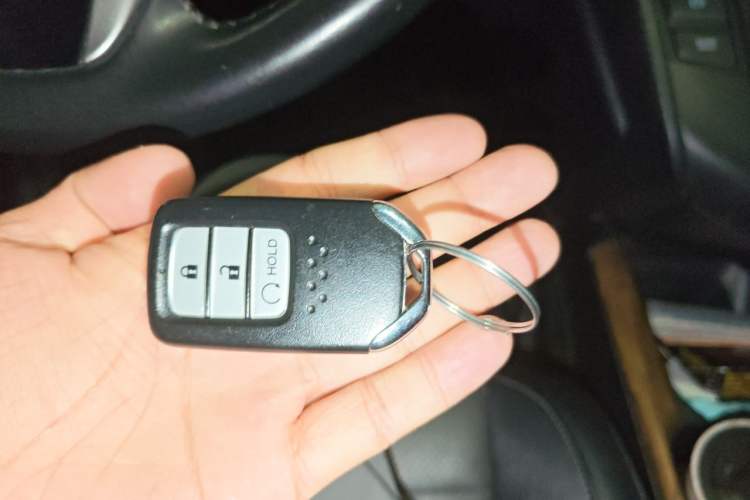 Used Honda CR-V 2017 240TURBO CVT Front-Wheel Drive Fashion Edition Vehicle Key