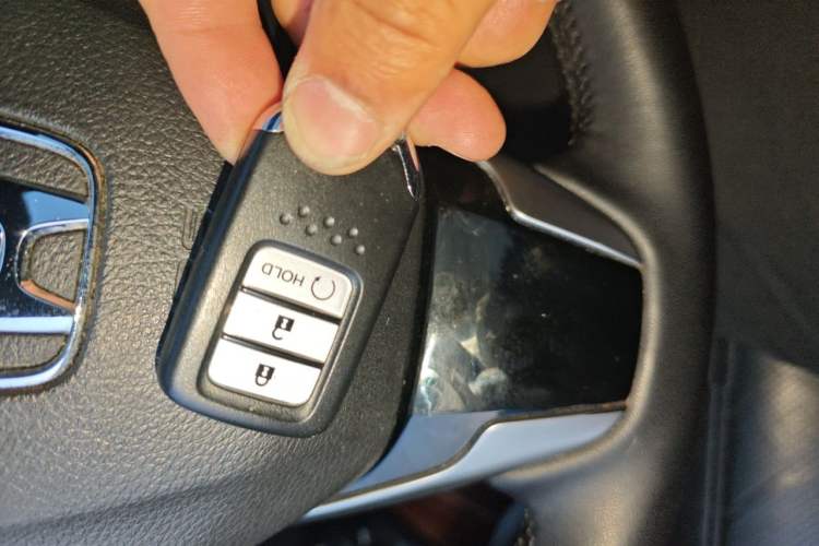 Used Honda CR-V 2017 240TURBO CVT Front-Wheel Drive Fashion Edition Vehicle Key