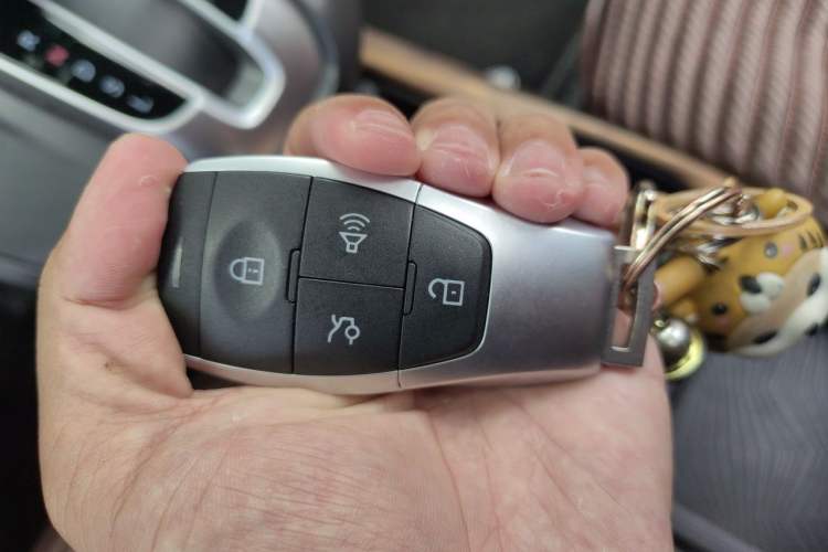 Used Honda CR-V 2017 240TURBO CVT Front-Wheel Drive Fashion Edition Vehicle Key