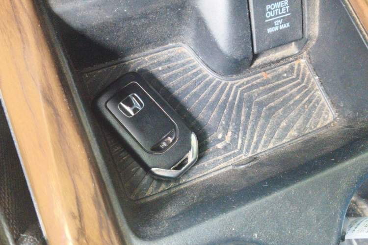 Used Honda CR-V 2017 240TURBO CVT Front-Wheel Drive Fashion Edition Vehicle Key