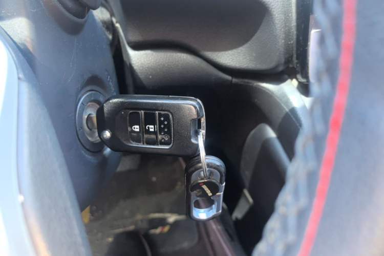 Used Honda CR-V 2017 240TURBO CVT 2WD Comfort Version Vehicle Key