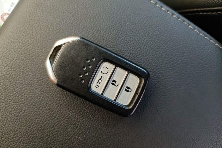 Used Honda CR-V 2017 240TURBO CVT Front-Wheel Drive Fashion Edition Vehicle Key