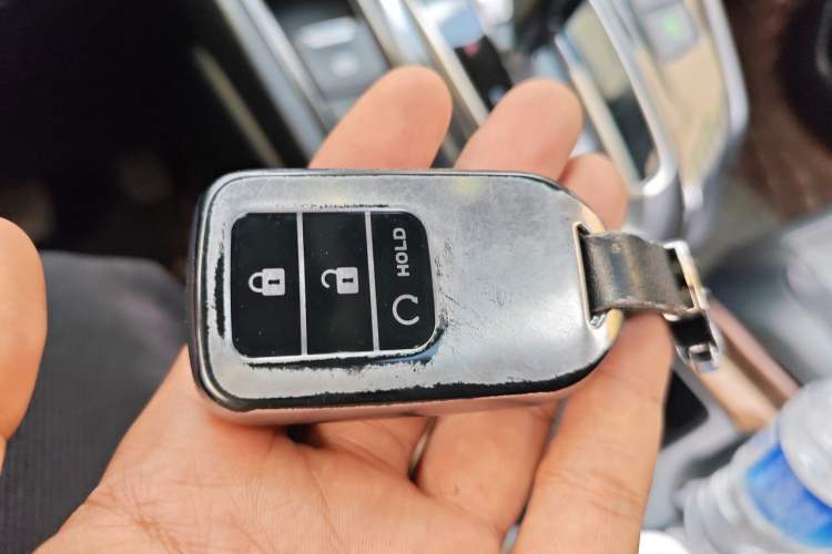 Used Honda CR-V 2017 240TURBO CVT Front-Wheel Drive Fashion Edition Vehicle Key