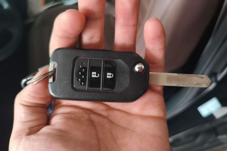 Used Honda CR-V 2017 240TURBO CVT 2WD Comfort Version Vehicle Key
