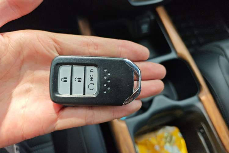 Used Honda CR-V 2017 240TURBO CVT Front-Wheel Drive Fashion Edition Vehicle Key