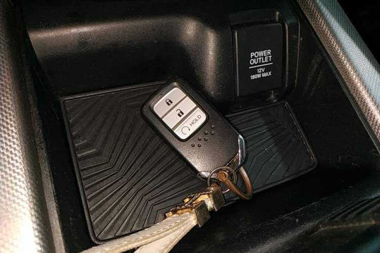 Used Honda CR-V 2017 240TURBO CVT 2WD Urban Edition Vehicle Key