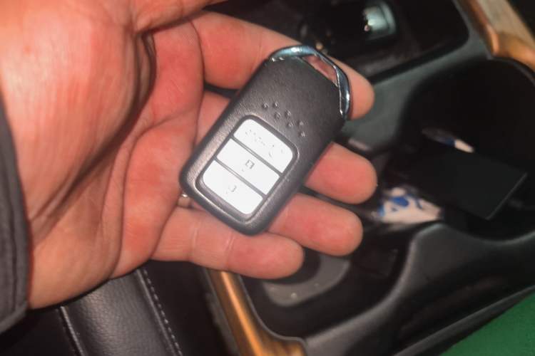 Used Honda CR-V 2017 240TURBO CVT Front-Wheel Drive Fashion Edition Vehicle Key