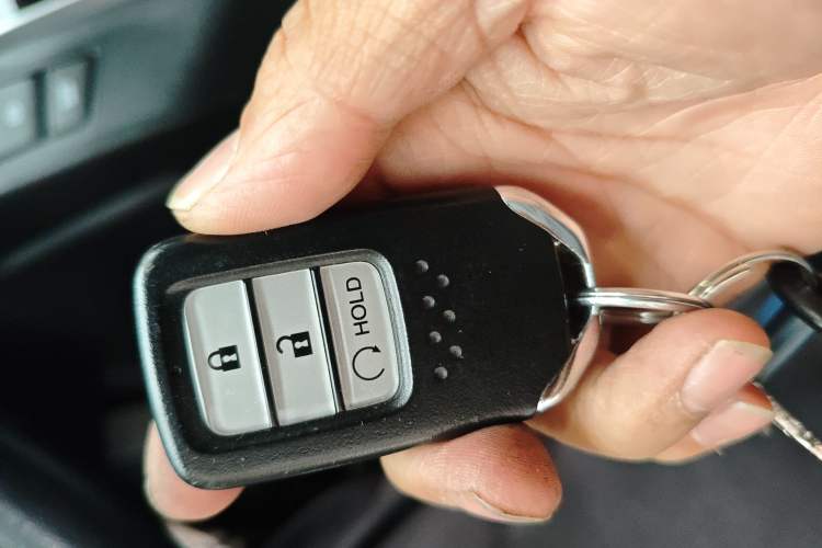 Used Honda CR-V 2017 240TURBO CVT Front-Wheel Drive Fashion Edition Vehicle Key