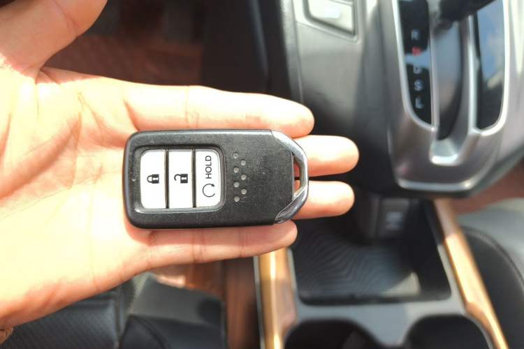 Used Honda CR-V 2017 240TURBO CVT Front-Wheel Drive Fashion Edition Vehicle Key