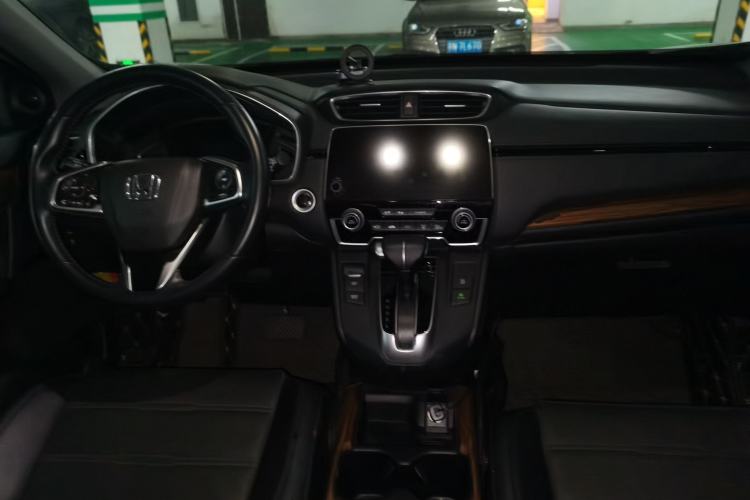 Used Honda CR-V 2017 240TURBO CVT Front-Wheel Drive Fashion Edition Center Console