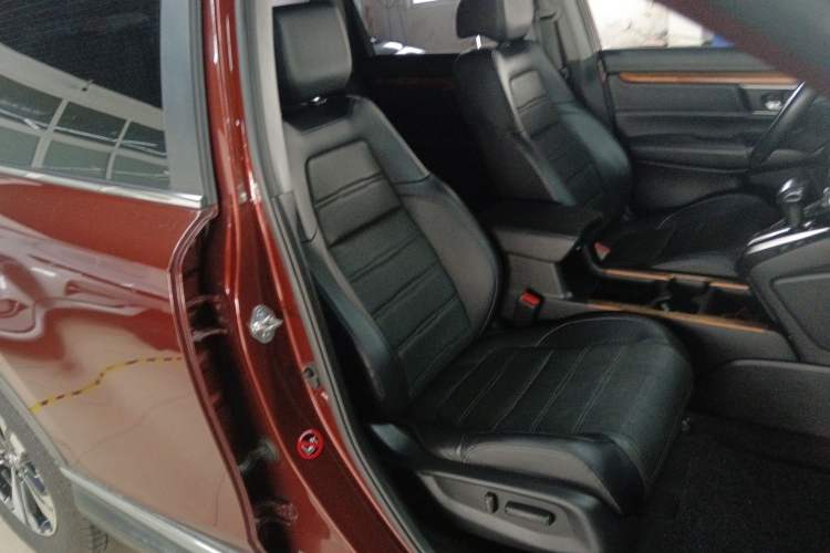 Used Honda CR-V 2017 240TURBO CVT Front-Wheel Drive Fashion Edition Right Front Seat
