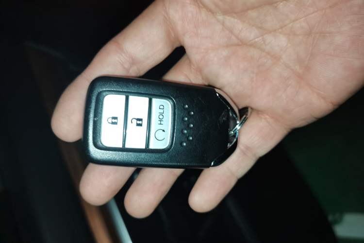 Used Honda CR-V 2017 240TURBO CVT Front-Wheel Drive Fashion Edition Vehicle Key