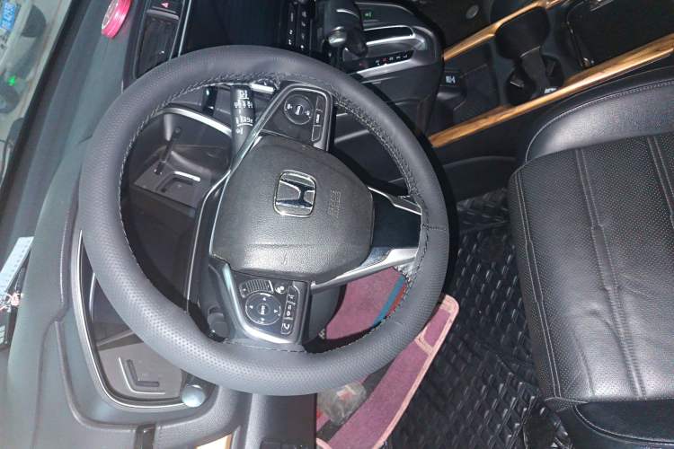 Used Honda CR-V 2017 240TURBO CVT Front-Wheel Drive Fashion Edition Interior 2