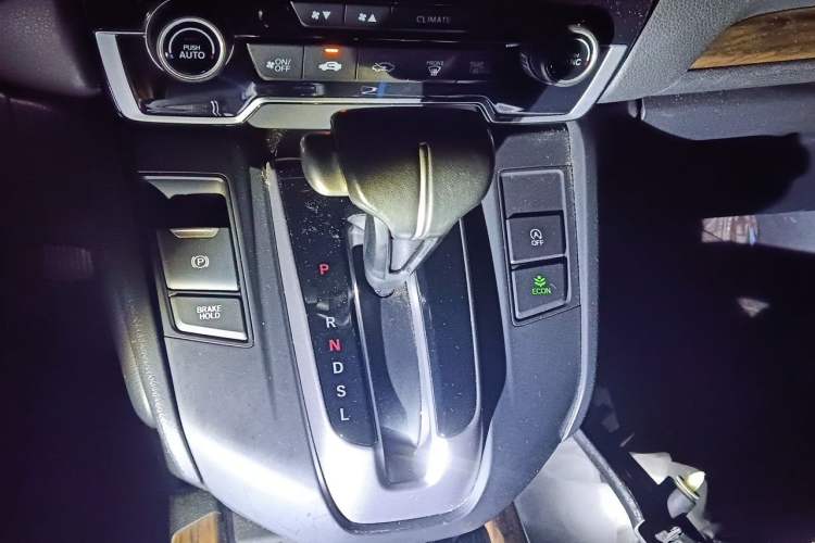 Used Honda CR-V 2017 240TURBO CVT Front-Wheel Drive Fashion Edition Gear Lever