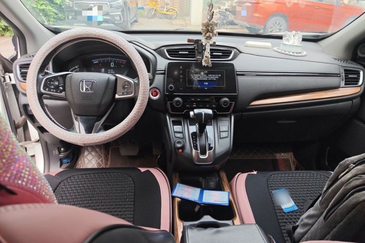 Used Honda CR-V 2017 240TURBO CVT Front-Wheel Drive Fashion Edition Center Console