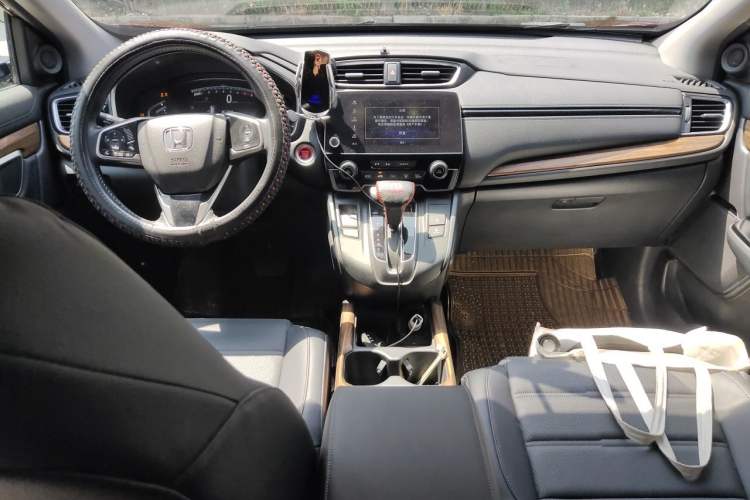 Used Honda CR-V 2017 240TURBO CVT Front-Wheel Drive Fashion Edition Center Console
