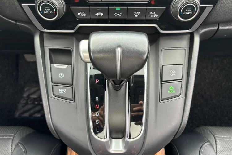 Used Honda CR-V 2017 240TURBO CVT Front-Wheel Drive Fashion Edition Interior 4