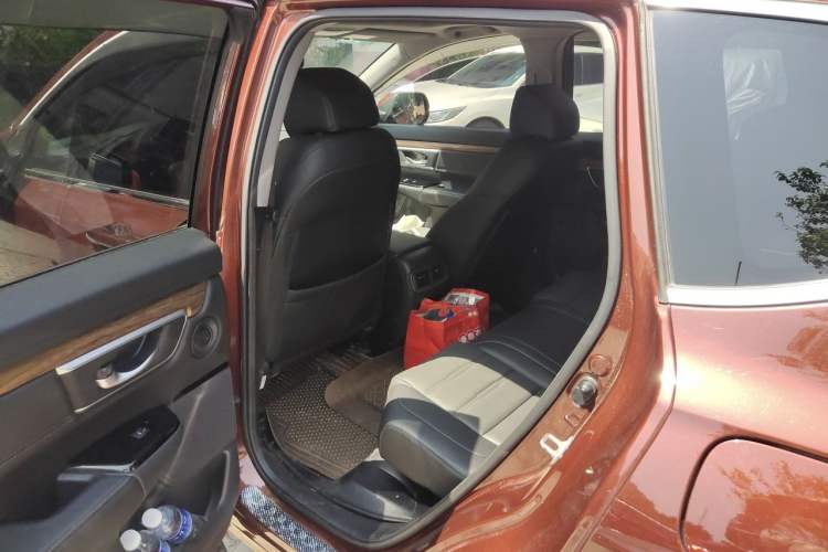 Used Honda CR-V 2017 240TURBO CVT Front-Wheel Drive Fashion Edition Left Rear Seat