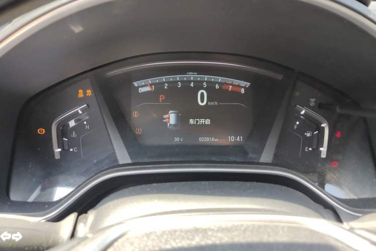 Used Honda CR-V 2017 240TURBO CVT Front-Wheel Drive Fashion Edition Odometer Close Up