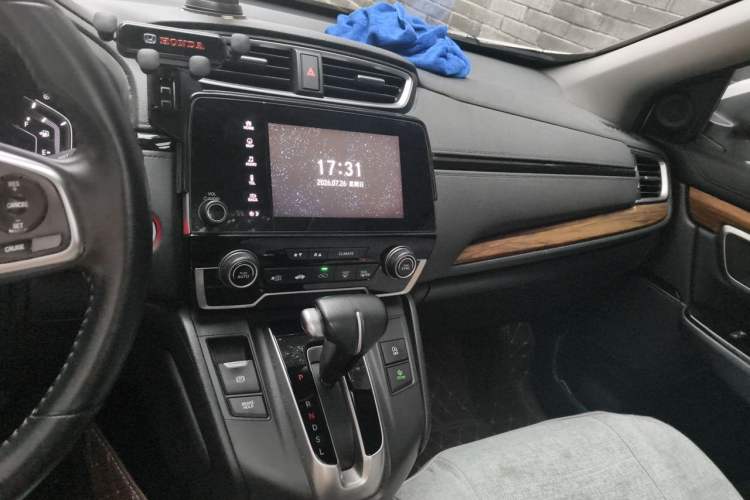 Used Honda CR-V 2017 240TURBO CVT Front-Wheel Drive Fashion Edition Audio And AC Panel