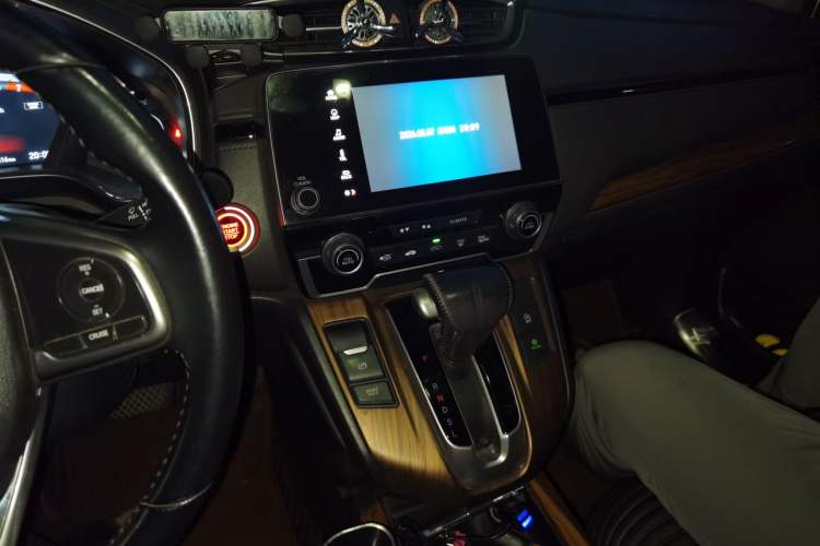 Used Honda CR-V 2017 240TURBO CVT Front-Wheel Drive Fashion Edition Audio And AC Panel