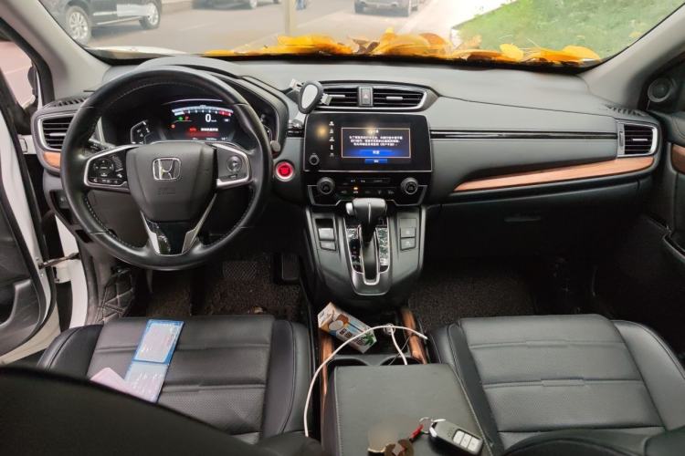 Used Honda CR-V 2017 240TURBO CVT Front-Wheel Drive Fashion Edition Center Console