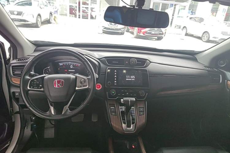 Used Honda CR-V 2017 240TURBO CVT Front-Wheel Drive Fashion Edition Center Console