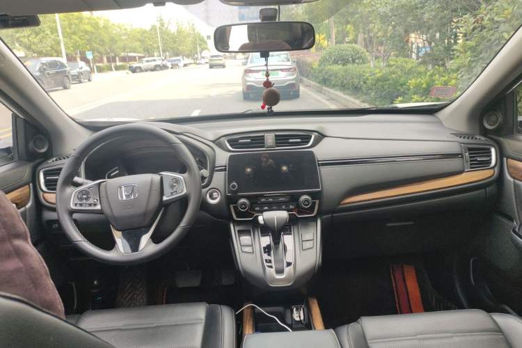 Used Honda CR-V 2017 240TURBO CVT Front-Wheel Drive Fashion Edition Center Console