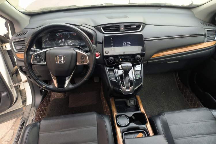 Used Honda CR-V 2017 240TURBO CVT Front-Wheel Drive Fashion Edition Center Console