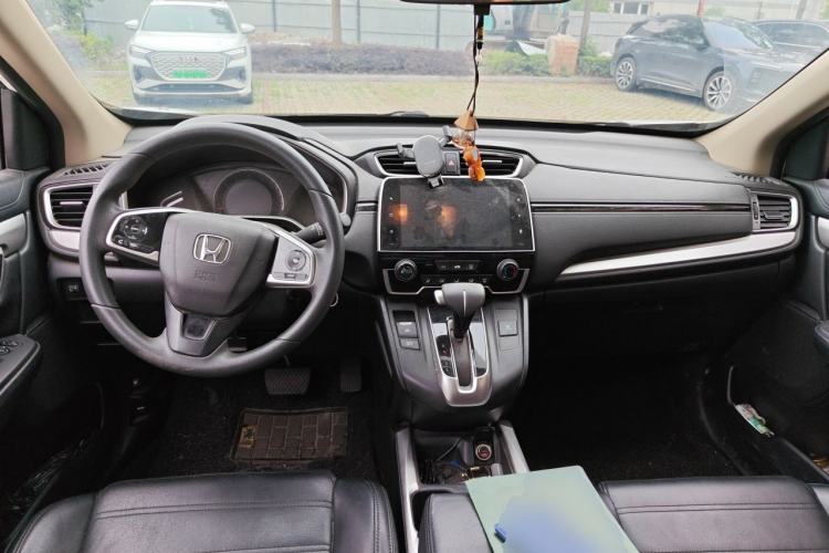 Used Honda CR-V 2017 240TURBO CVT 2WD Comfort Version Center Console