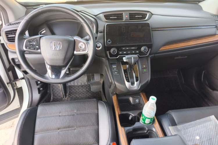 Used Honda CR-V 2017 240TURBO CVT Front-Wheel Drive Fashion Edition Center Console