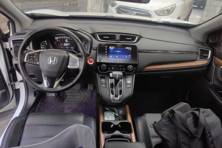 Used Honda CR-V 2017 240TURBO CVT Front-Wheel Drive Fashion Edition Center Console