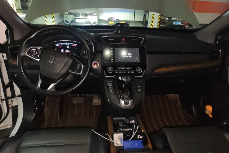 Used Honda CR-V 2017 240TURBO CVT Front-Wheel Drive Fashion Edition Center Console