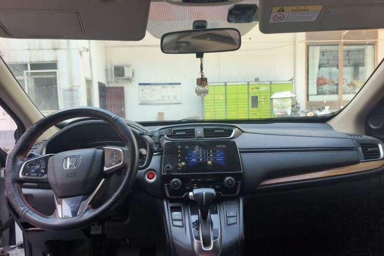 Used Honda CR-V 2017 240TURBO CVT Front-Wheel Drive Fashion Edition Center Console