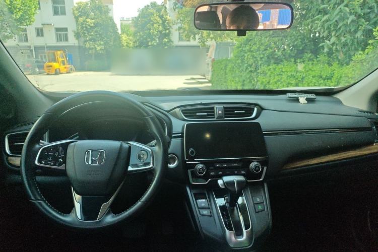 Used Honda CR-V 2017 240TURBO CVT Front-Wheel Drive Fashion Edition Center Console