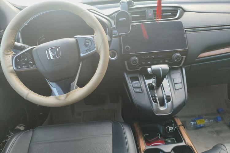 Used Honda CR-V 2017 240TURBO CVT Front-Wheel Drive Fashion Edition Center Console