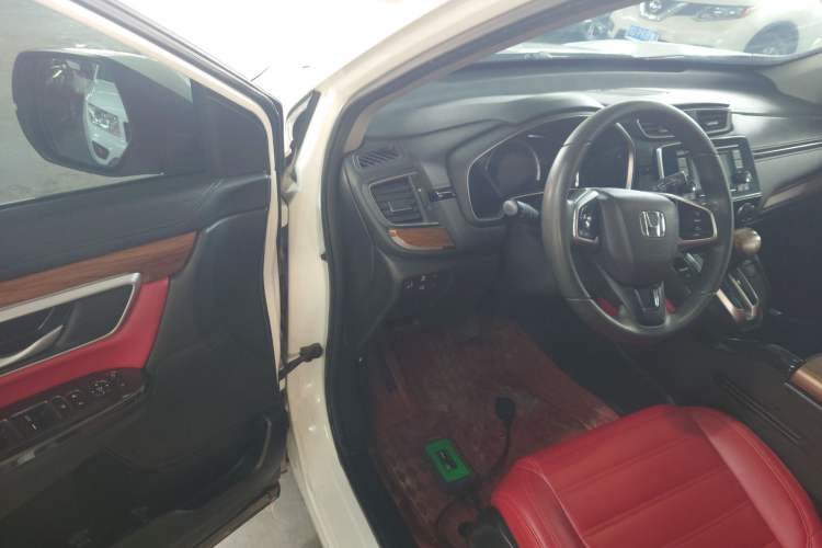 Used Honda CR-V 2017 240TURBO CVT 2WD Urban Edition Driver Seat