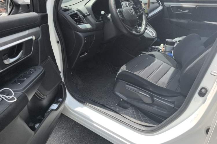 Used Honda CR-V 2017 Hybrid 2.0L Pure Speed Edition Driver Seat