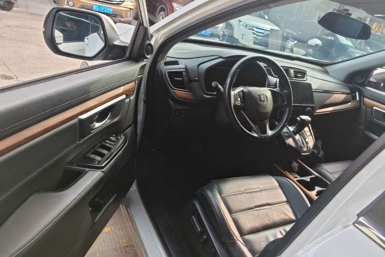 Used Honda CR-V 2017 240TURBO CVT Front-Wheel Drive Fashion Edition Driver Seat
