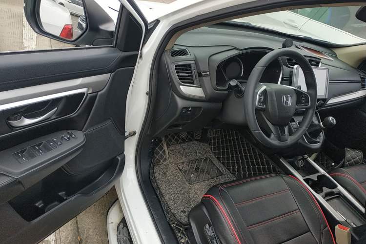 Used Honda CR-V 2017 240TURBO Manual Two-Wheel Drive Classic Edition Driver Seat