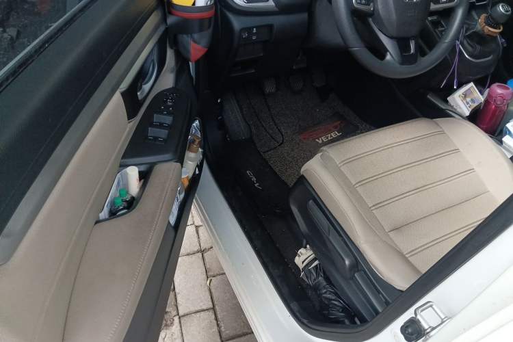 Used Honda CR-V 2017 240TURBO Manual Two-Wheel Drive Classic Edition Driver Seat