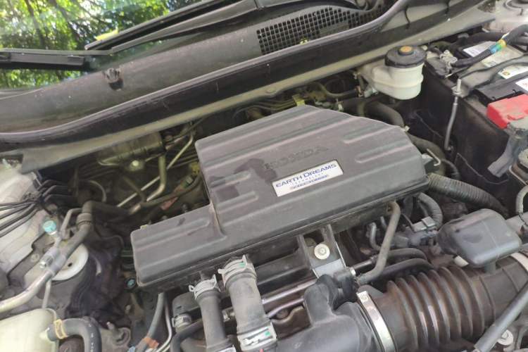 Used Honda CR-V 2017 240TURBO CVT Front-Wheel Drive Fashion Edition Engine Bay