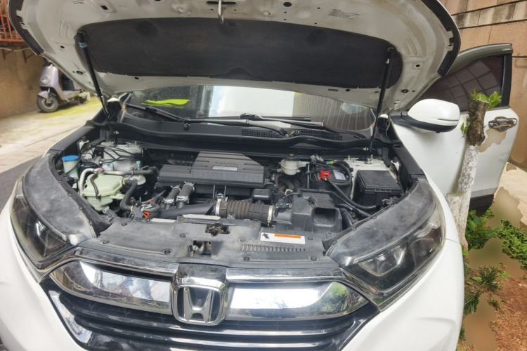 Used Honda CR-V 2017 240TURBO CVT 2WD Comfort Version Engine Bay