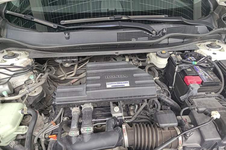 Used Honda CR-V 2017 240TURBO CVT Front-Wheel Drive Fashion Edition Engine Bay