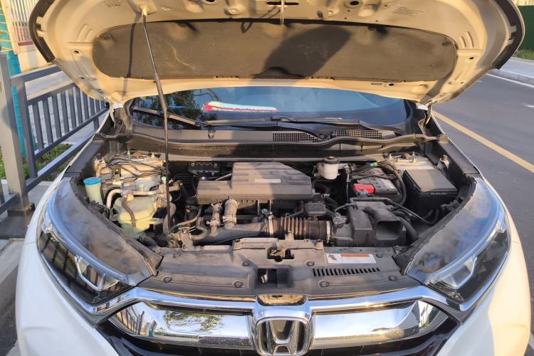 Used Honda CR-V 2017 240TURBO CVT Front-Wheel Drive Fashion Edition Engine Bay