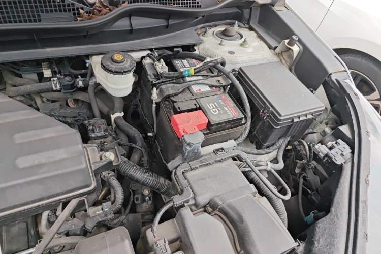 Used Honda CR-V 2017 240TURBO CVT Front-Wheel Drive Fashion Edition Engine Bay Left