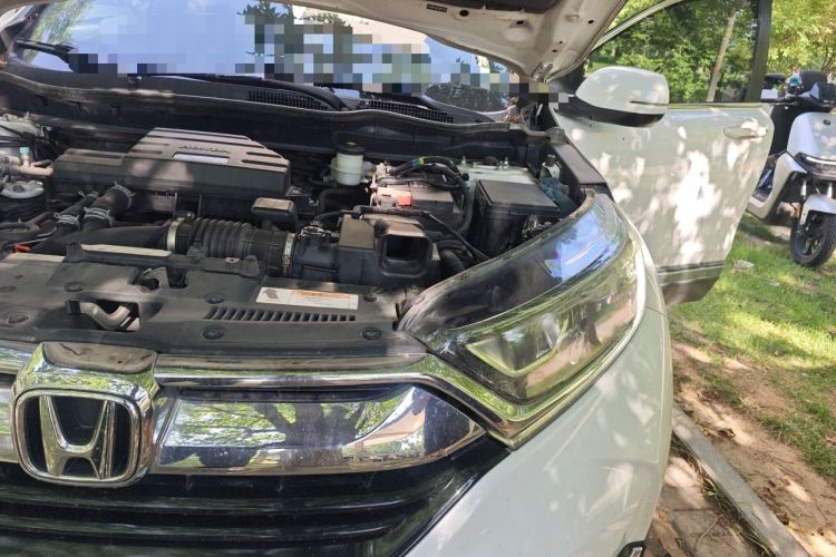 Used Honda CR-V 2017 240TURBO CVT Front-Wheel Drive Fashion Edition Engine Bay Left