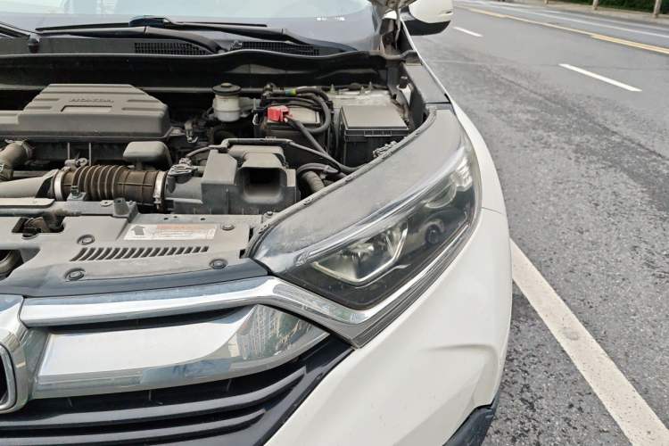 Used Honda CR-V 2017 240TURBO CVT 2WD Comfort Version Engine Bay Left
